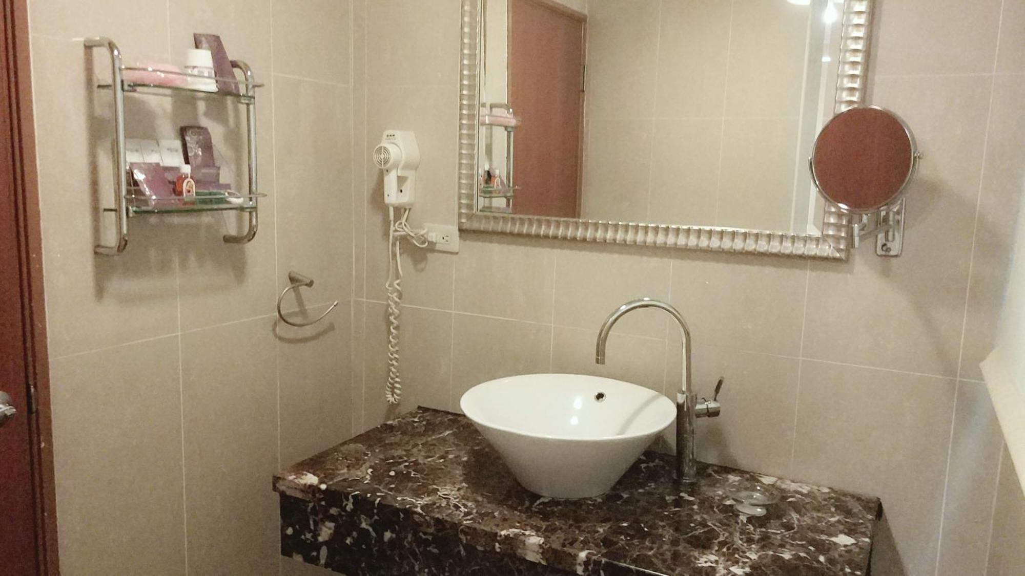 เอเลแกนซ์ โฮเต็ล Hotel ไทเป ภายนอก รูปภาพ