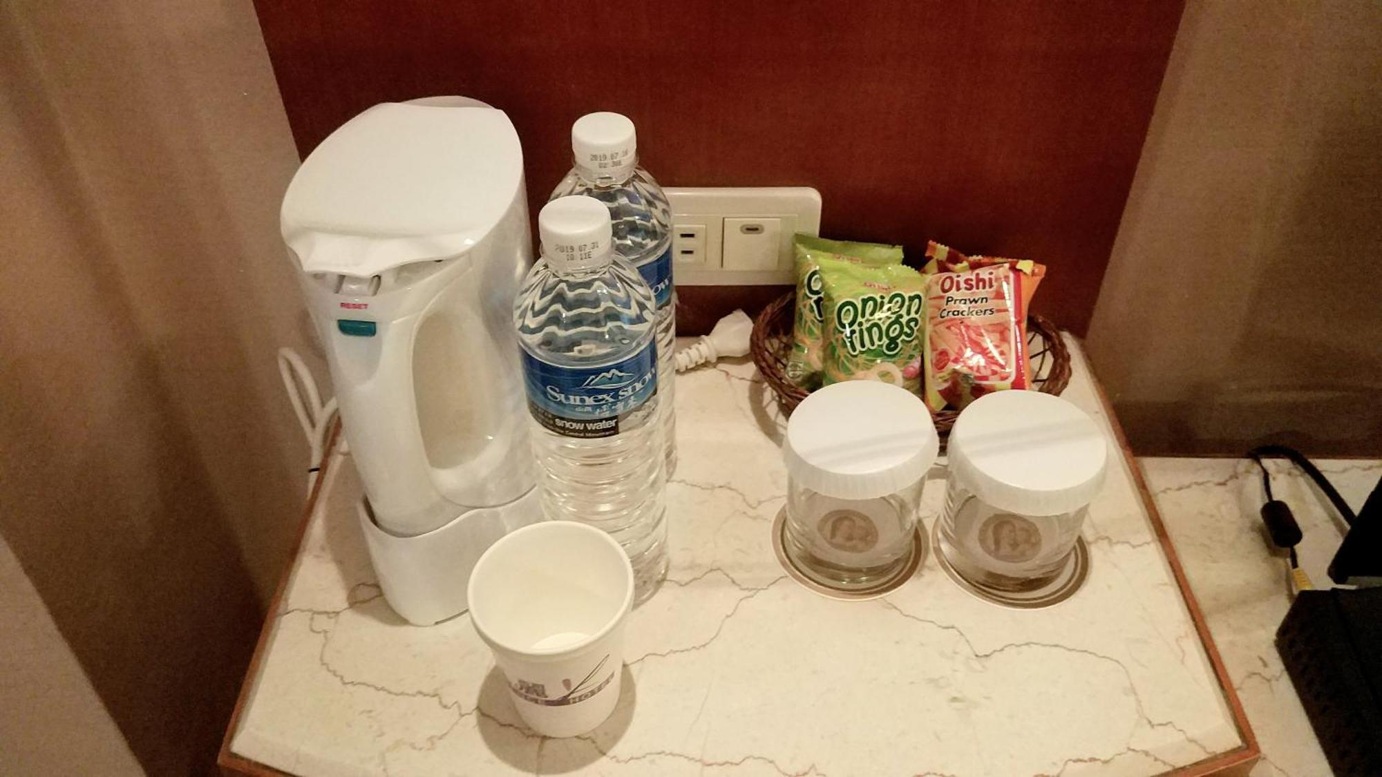 เอเลแกนซ์ โฮเต็ล Hotel ไทเป ภายนอก รูปภาพ